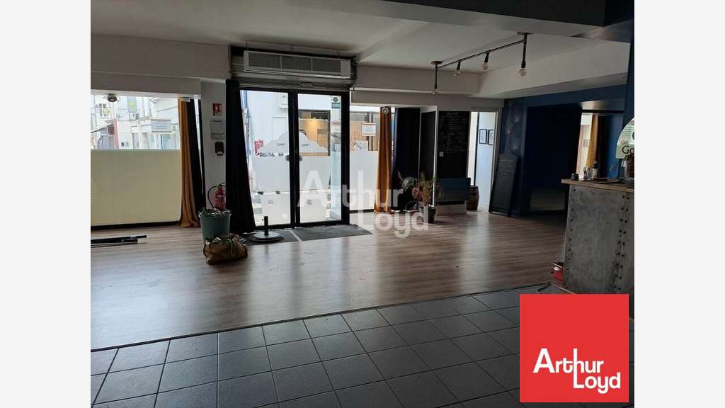 Local 148m² à vendre rue piétonne de Châtellerault