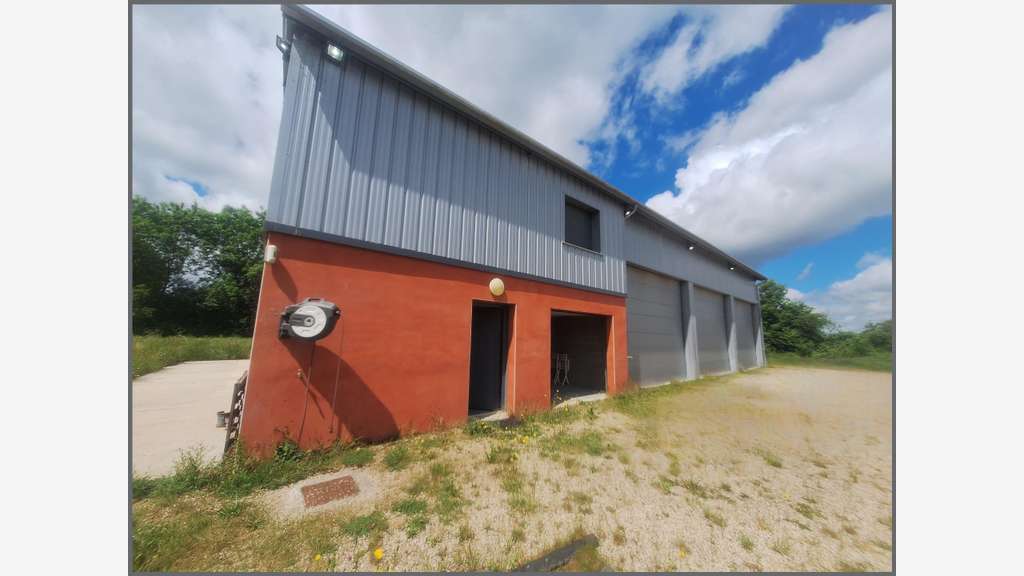 Vente site rare pour projet loisirs ou sportif 01