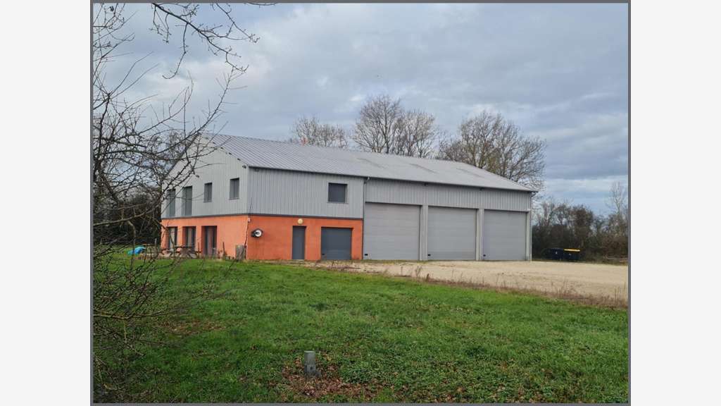 Vente site rare pour projet loisirs ou sportif 01