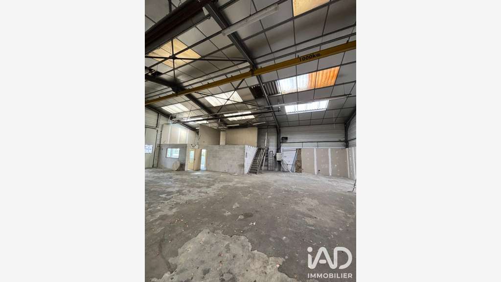 Vente local commercial 773m² à Châtillon-sur-Loire