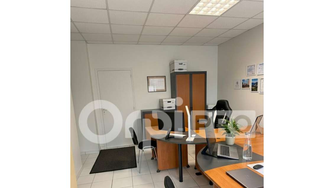 Local commercial 51m² à vendre à Chaumes-en-Brie