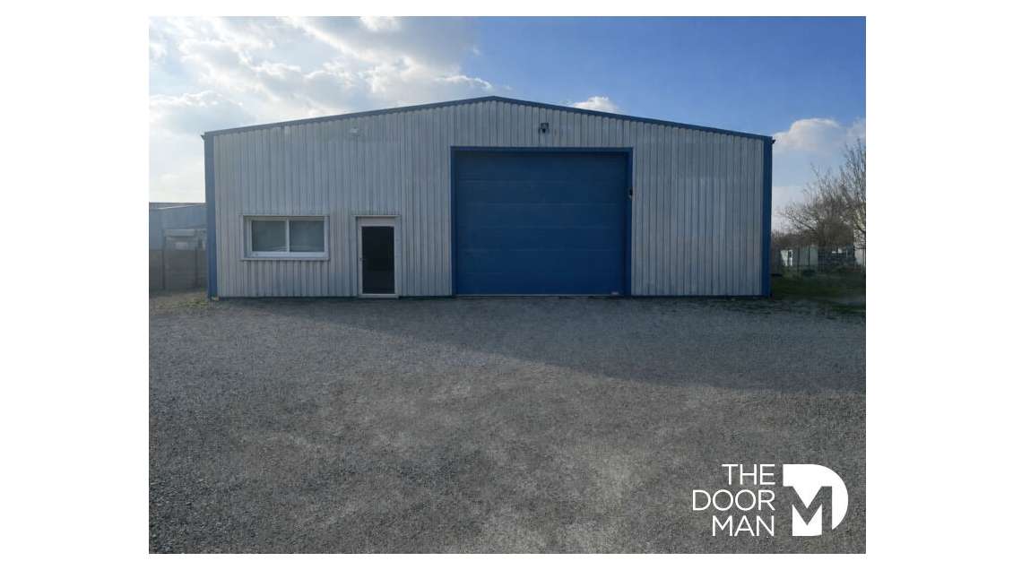 Vente local industriel 470m² à Chaumes-en-Retz