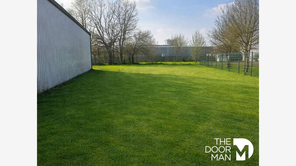 Vente locaux commerciaux 470m² à Chaumes en Retz