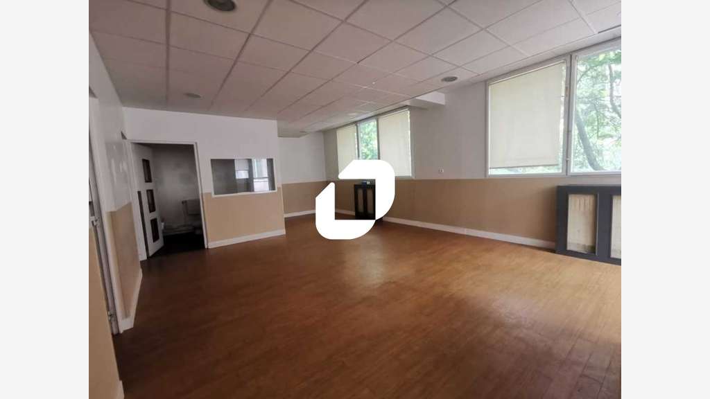 Vente Local commercial 487m² Chaville