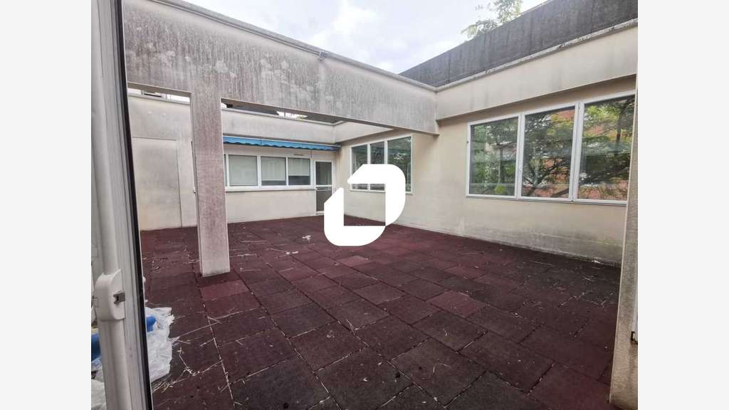 Vente Local commercial 487m² Chaville