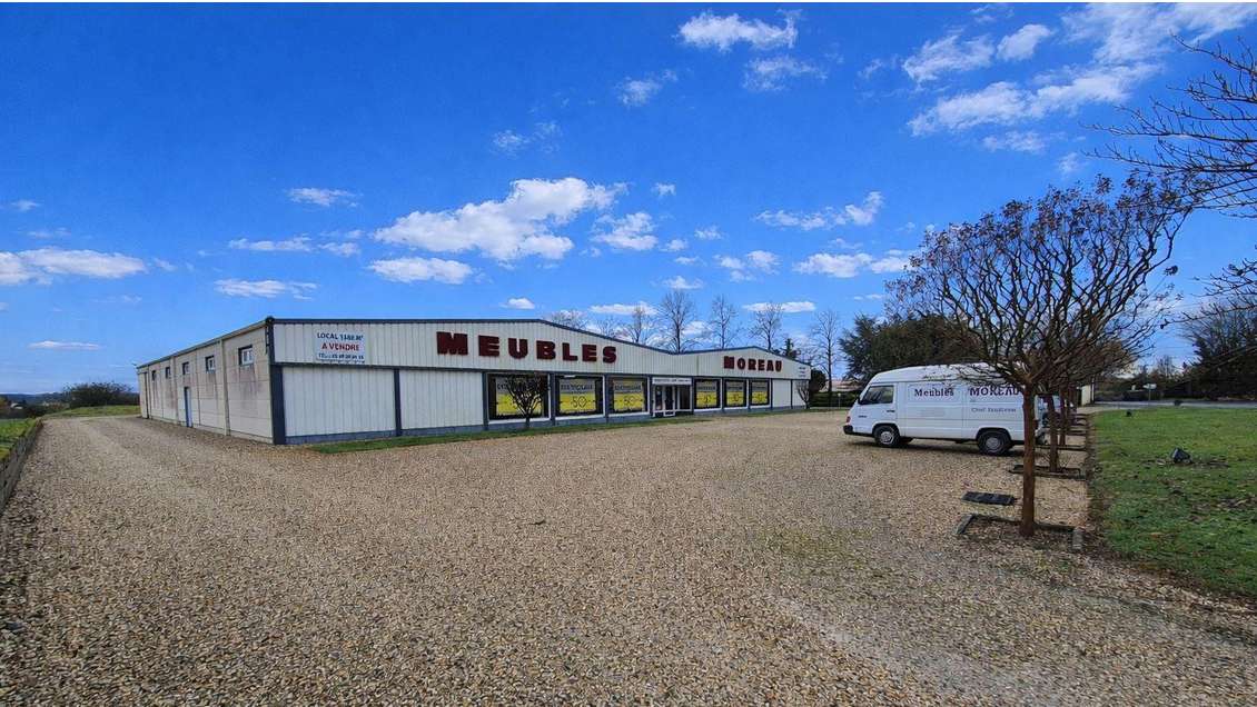 Vente bâtiment pro de 1500m² à Chef-Boutonne