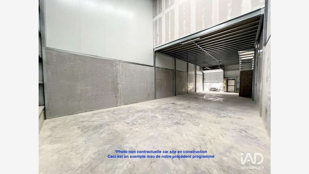Vente local neuf 170m² à Chevry-Cossigny