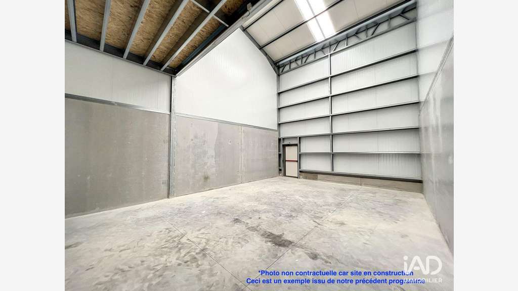 Vente local neuf 170m² à Chevry-Cossigny