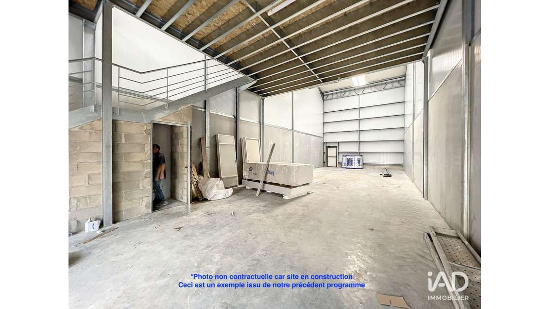 Vente local neuf 162m² à Chevry-Cossigny