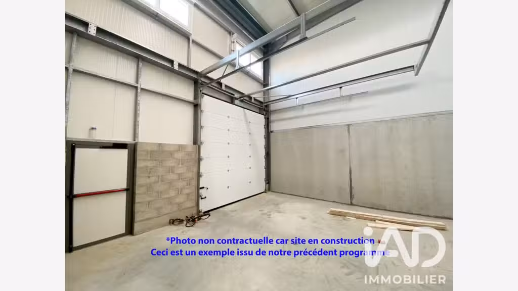 Vente local d'activité de 114m² à Chevry-Cossigny