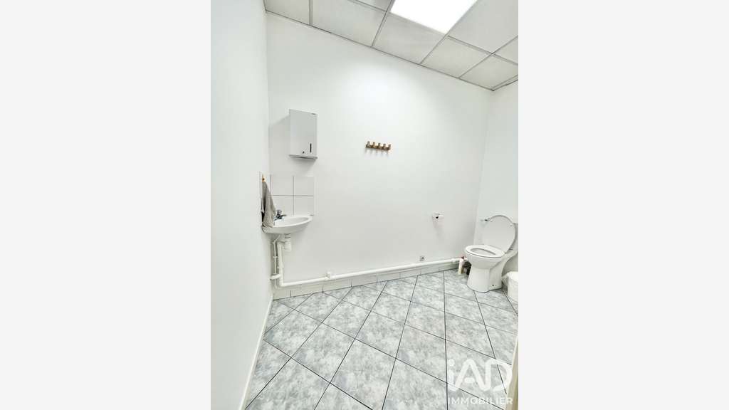Vente local commercial de 77m² RDC Chilly-Mazarin