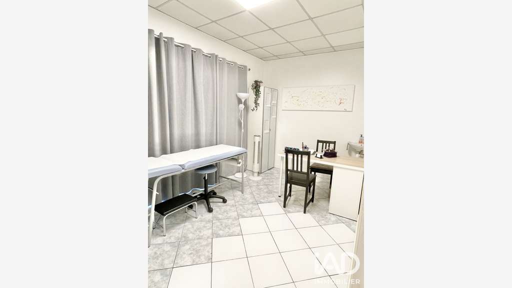 Vente local commercial de 77m² RDC Chilly-Mazarin
