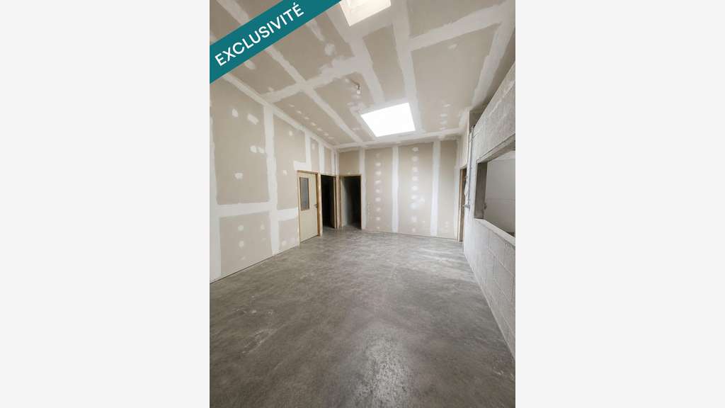 A vendre local commercial proche gare de Chinon