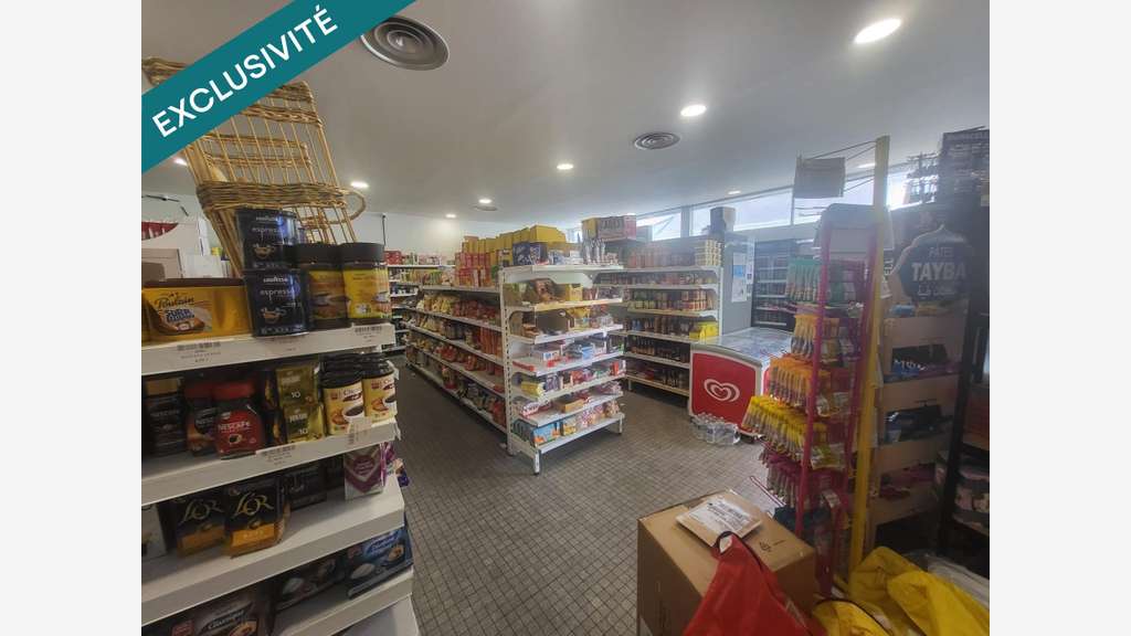 A vendre local commercial proche gare de Chinon