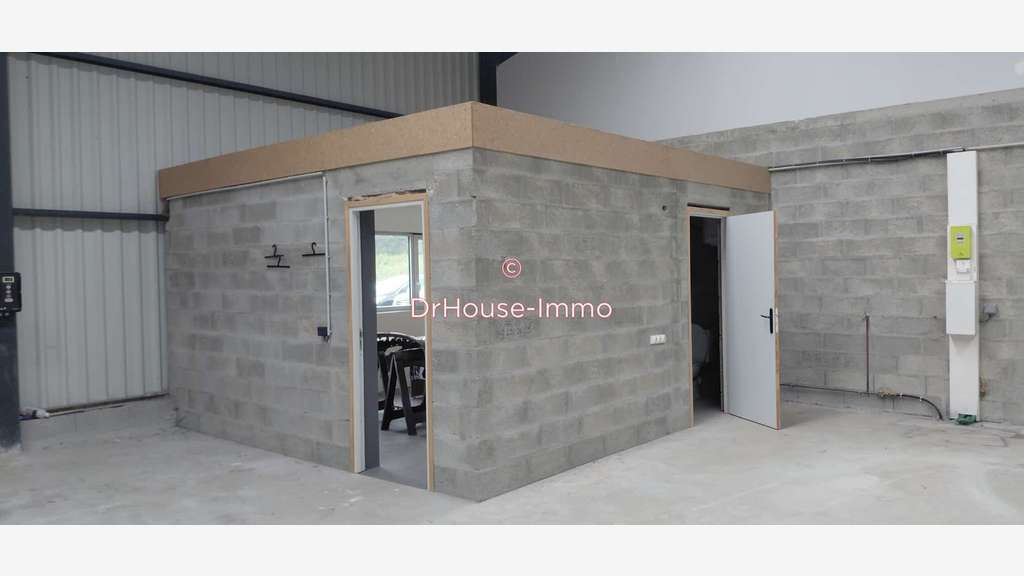 Local d'activité neuf de 190 m2avec 