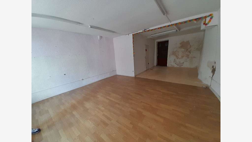 AV local commercial 100m² Clermont Fd hypercentre