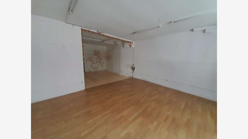 AV local commercial 100m² Clermont Fd hypercentre
