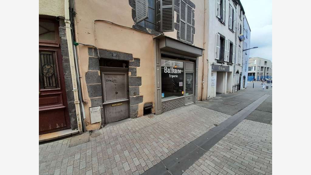 AV local commercial 100m² Clermont Fd hypercentre