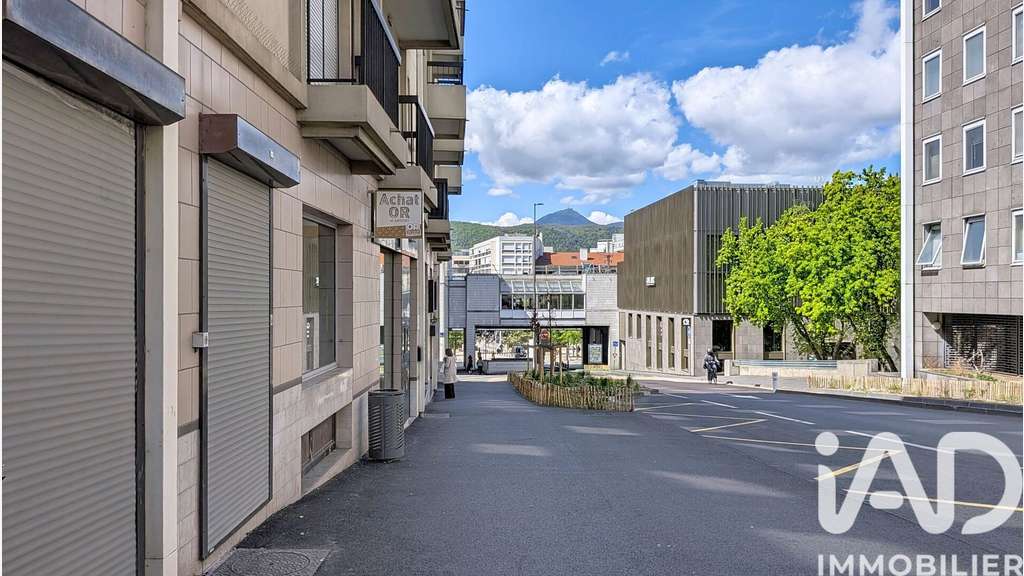 Vente local commercial 100m² à Clermont-Ferrand