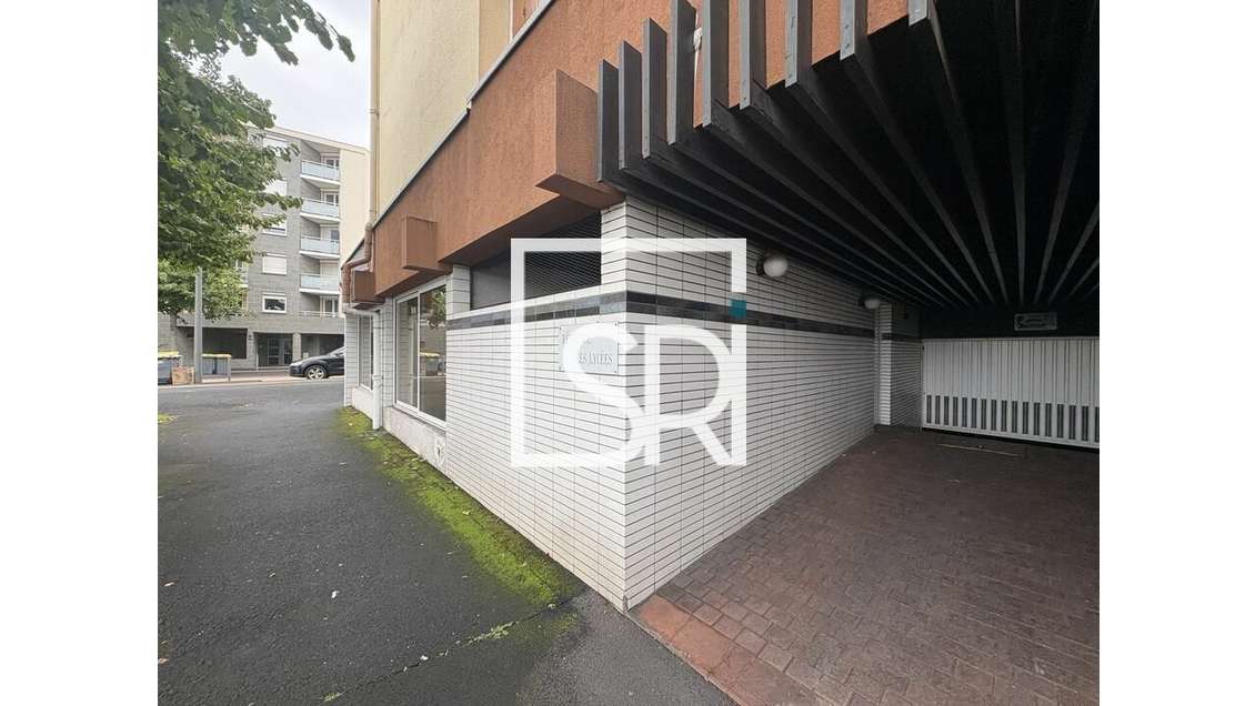 CLERMONT-FERRAND - LOCAL COMMECIAL à vendre