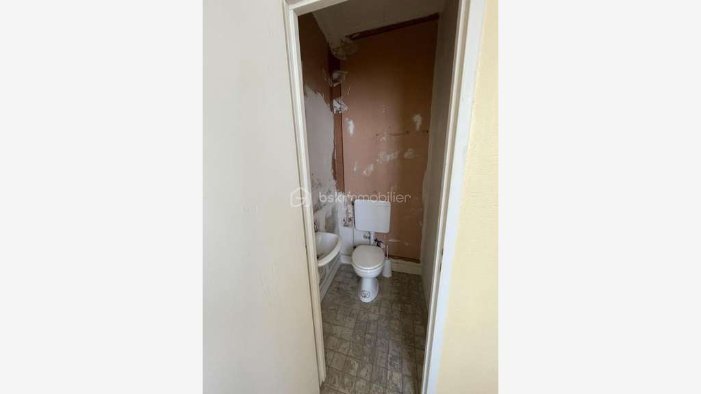 Vente local commercial 11m² hyper centre Cognac 