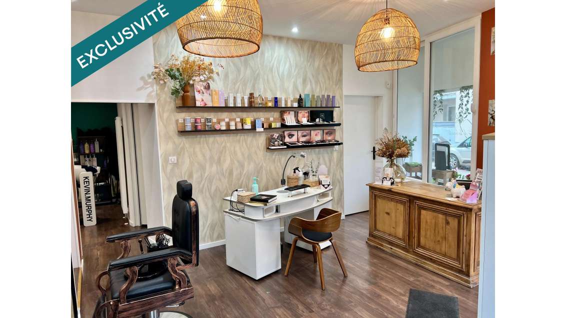 Local rénové avec salon de coiffure à Colmar