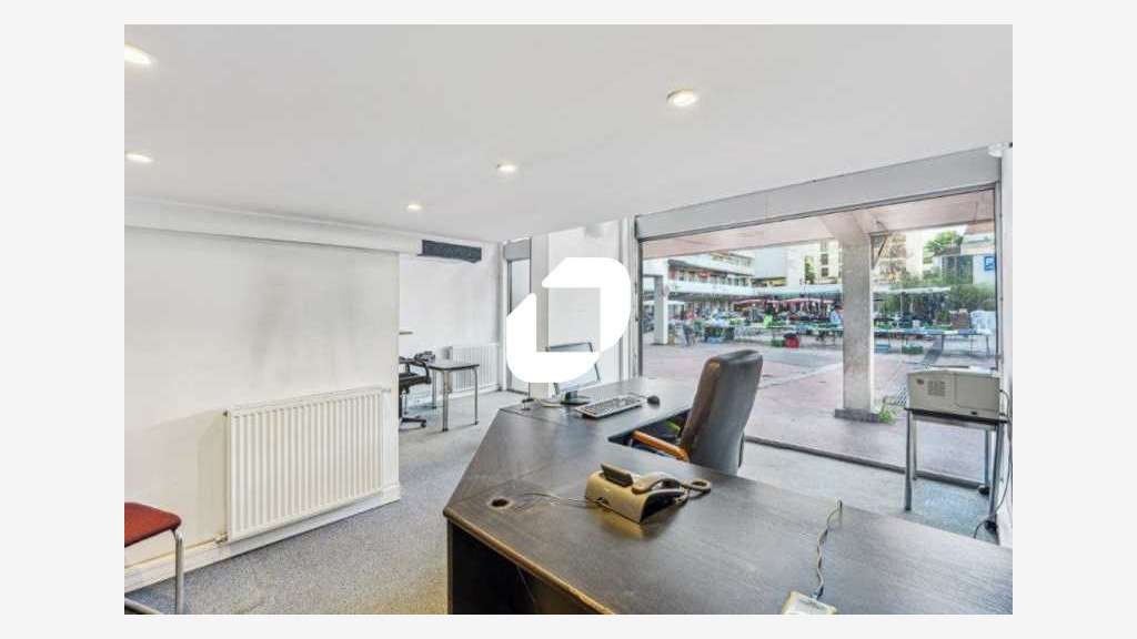 Vente Local commercial 211m² Colombes