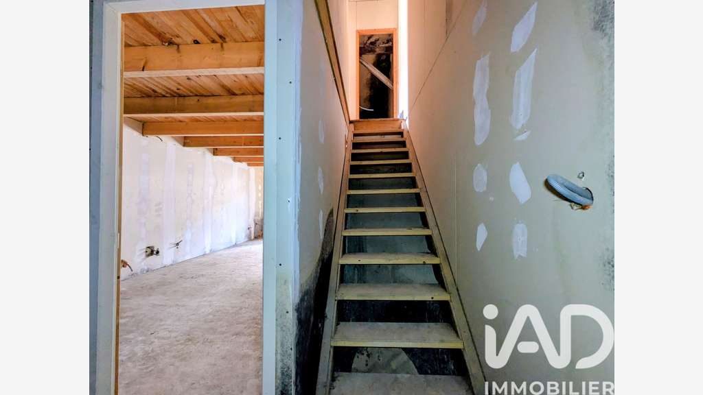 Vente entrepôt 83m² à Colombiers