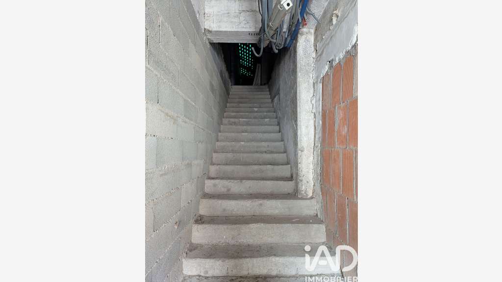 Vente entrepôt 83m² à Colombiers