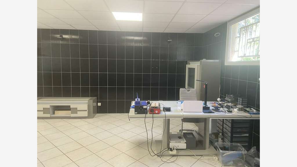 Murs commerciaux loués à vendre à Colomiers 