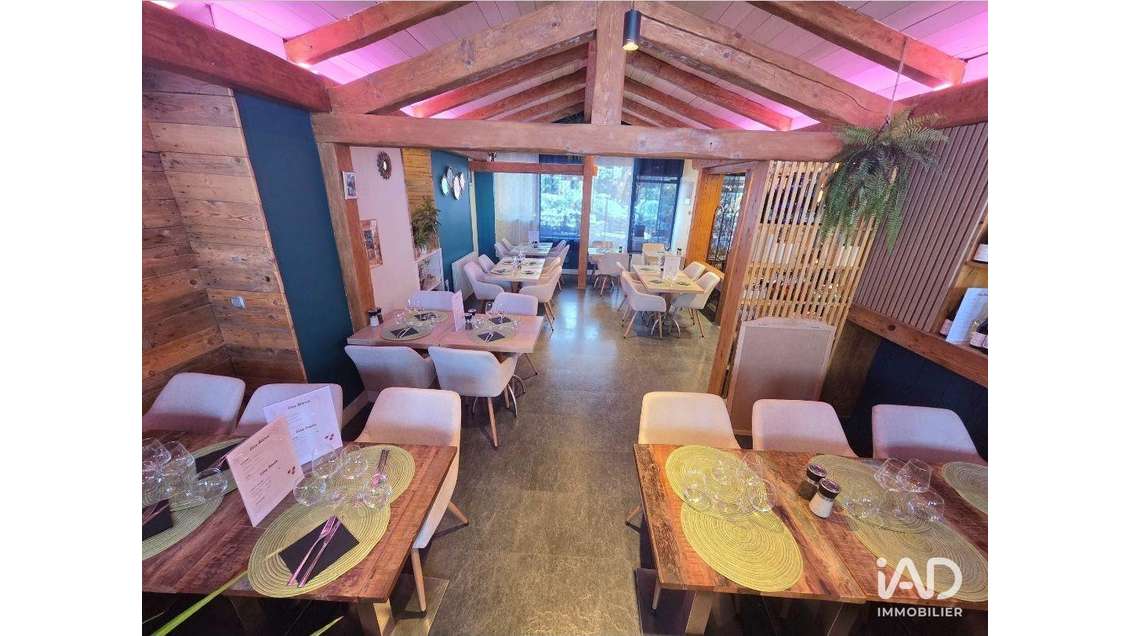 Murs commerciaux à Combloux