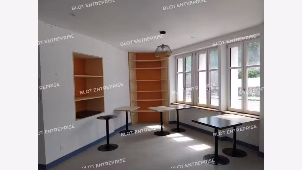 À vendre local commercial 160m² Concarneau D322