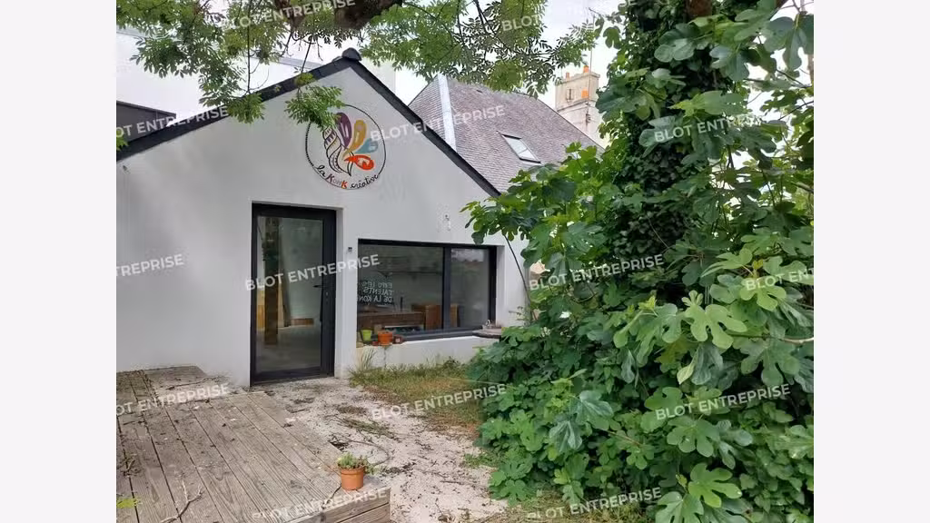 À vendre local commercial 160m² Concarneau D322
