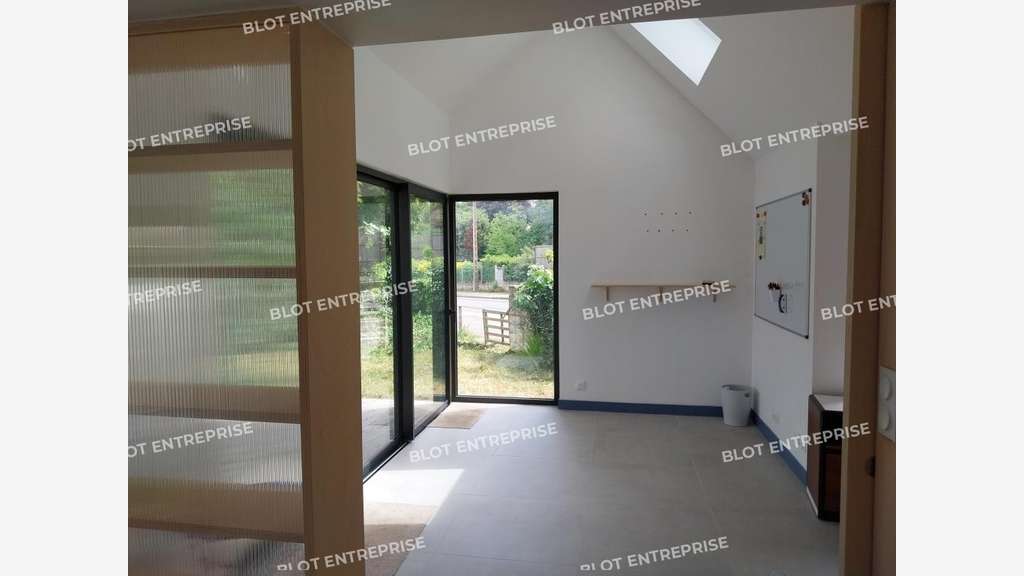 À vendre local commercial 160m² Concarneau D322
