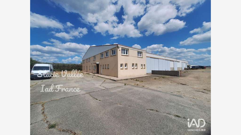 Ensemble immobilier polyvalent à Conches-en-Ouche