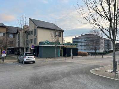AV local commercial 108m² au centre de Condat 87