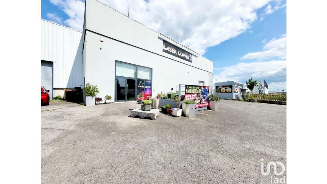 Local commercial à Cosnes-Et-Romain