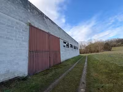AV entrepôt à rénover 363m² à Coucy-le-Château