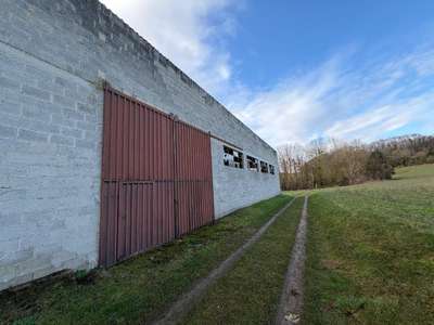 AV entrepôt à rénover 363m² à Coucy-le-Château