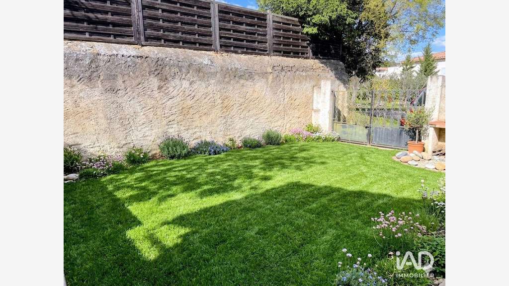 Vente murs commerciaux 250m² à Coudoux