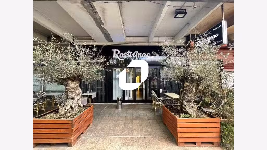 Vente Local commercial 280m² Courbevoie