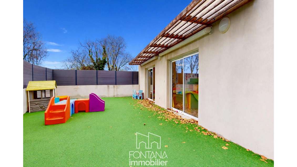 Vente murs de crèche loués à Cournonterral