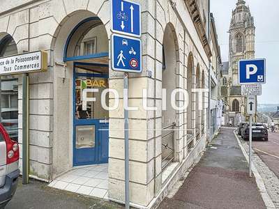 Vente murs commerciaux 120m² à Coutances centre 