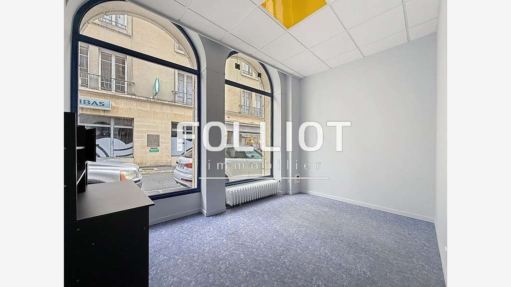 Vente murs commerciaux 120m² à Coutances centre
