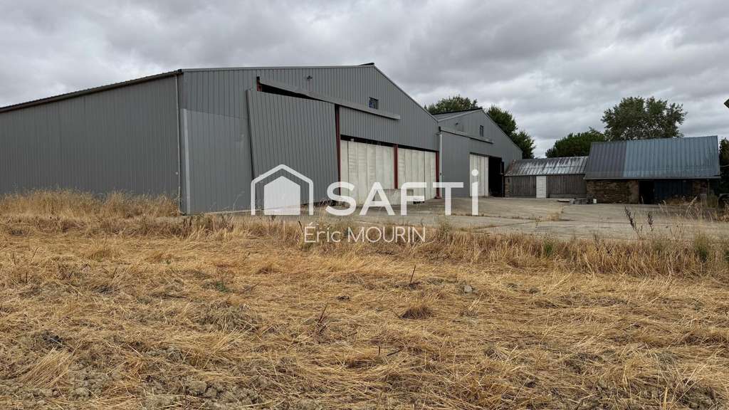 Local commercial de stockage, ou boxe pour