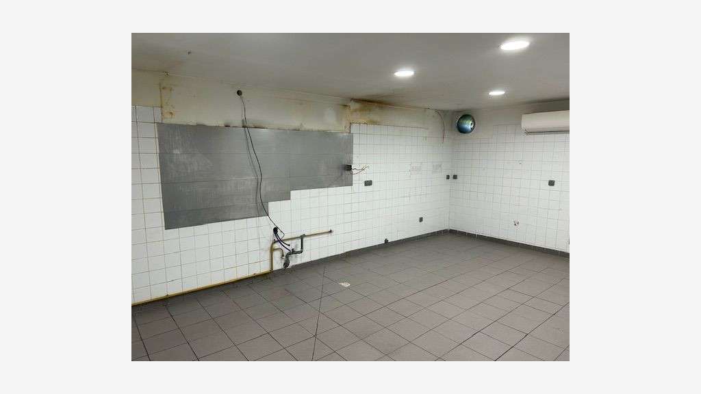 Vente murs commerciaux + logement 360m² à Craponne