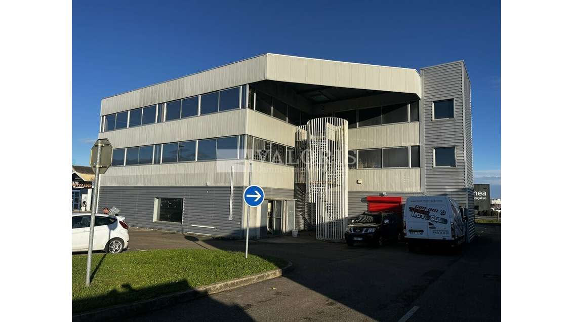 CRECHES SUR SAONE - LOCAL COMMERCIAL à vendre