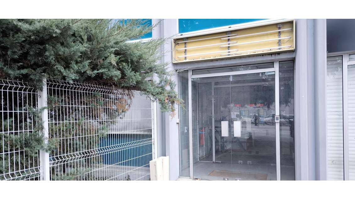 Vente murs commerciaux vides 115m² à Creil