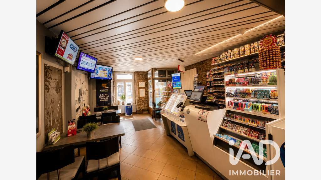 Vente murs commerciaux bar tabac 122m² à Crémieu
