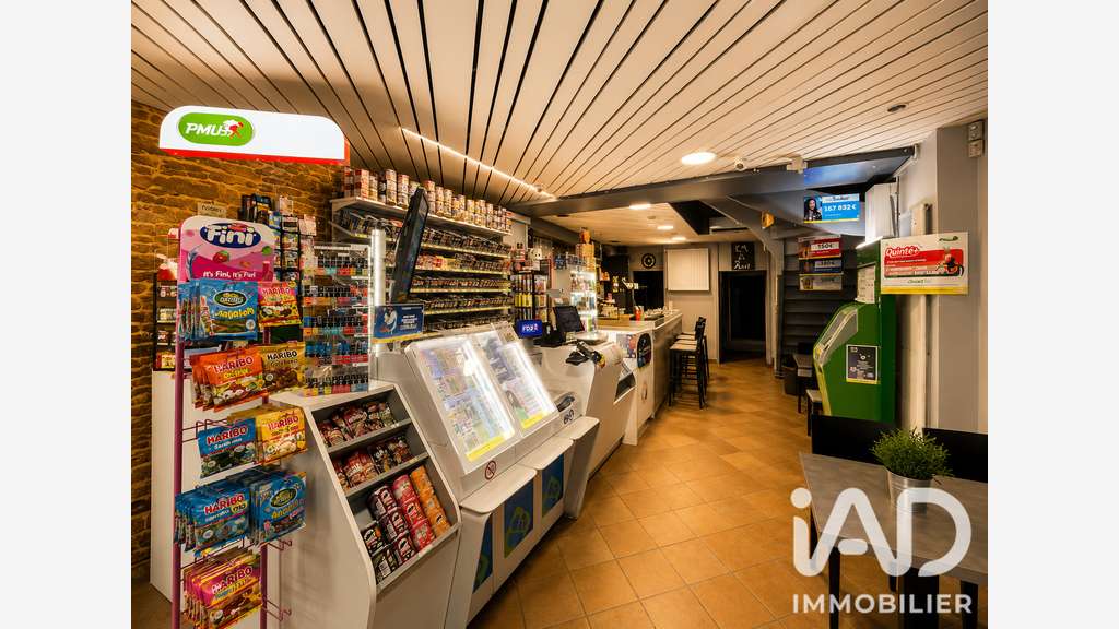 Vente murs commerciaux bar tabac 122m² à Crémieu